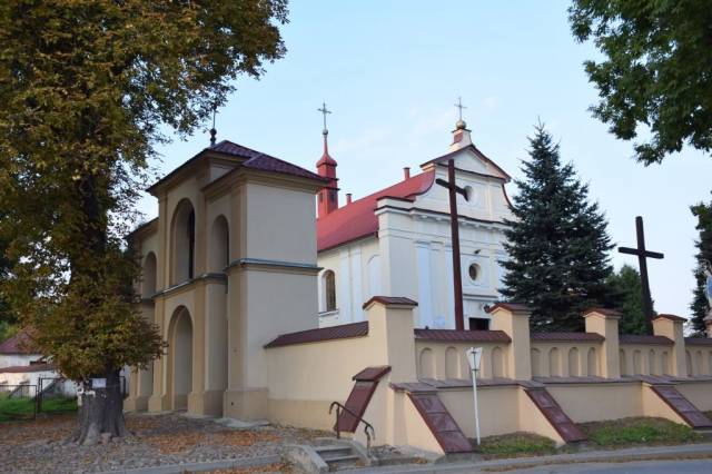 Niemojki - kościół św.św. Apostołów Piotra i Pawła